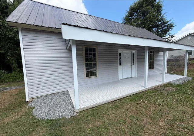 Homes for sale in Honea Path, SC | 302 Sirrine St, Honea Path, SC 29654 | MLS# 20302986