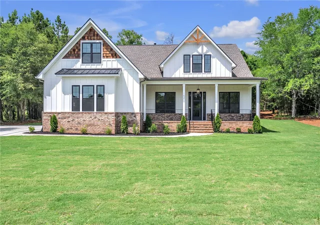 Homes for sale in Williamston, SC | 152 Hickory Rd, Williamston, SC 29697 | MLS# 20303046