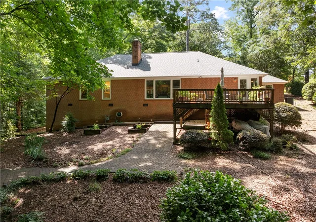 Photo 2 of Single family home for sale at 1210 Cane Crk Dr, Seneca, SC 29672 | MLS# 20302933 | Listing updated on 2026-06-23