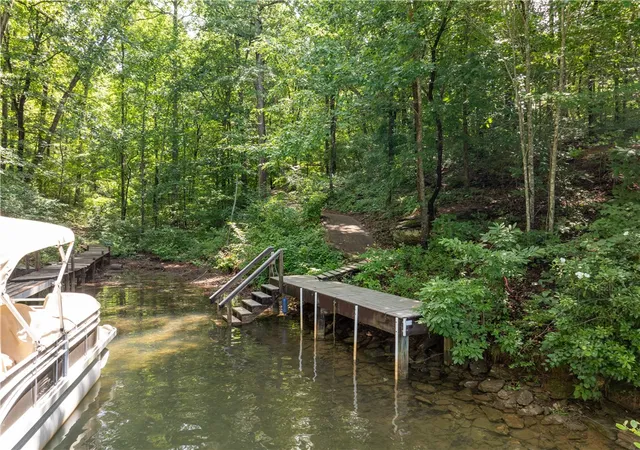 Photo 3 of Single family home for sale at 1210 Cane Crk Dr, Seneca, SC 29672 | MLS# 20302933 | Listing updated on 2026-06-23
