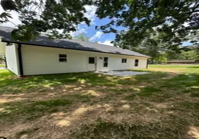 Photo 3 of Single family home for sale at 147 Stevenson Dr, Belton, SC 29627 | MLS# 20303052 | Listing updated on 2026-08-10
