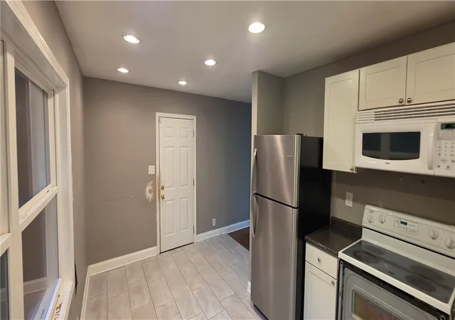 Photo 3 of Single family home for sale at 42 Shady Ln, Spartanburg, SC 29302 | MLS# 20303072 | Listing updated on 2026-09-17