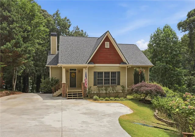 Homes for sale in Lavonia, GA | 350 Drew Ln, Lavonia, GA 30553 | MLS# 20303073
