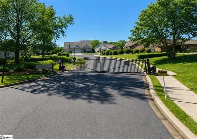 2nd image of 330 Belle Oaks Dr, Simpsonville, SC 29680 | MLS# 20302913