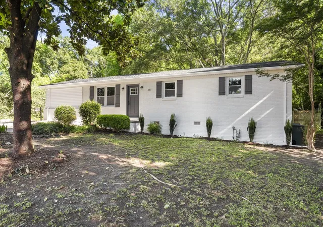 Homes for sale in Seneca, SC | 507 East South 2nd St, Seneca, SC 29678 | MLS# 20303103
