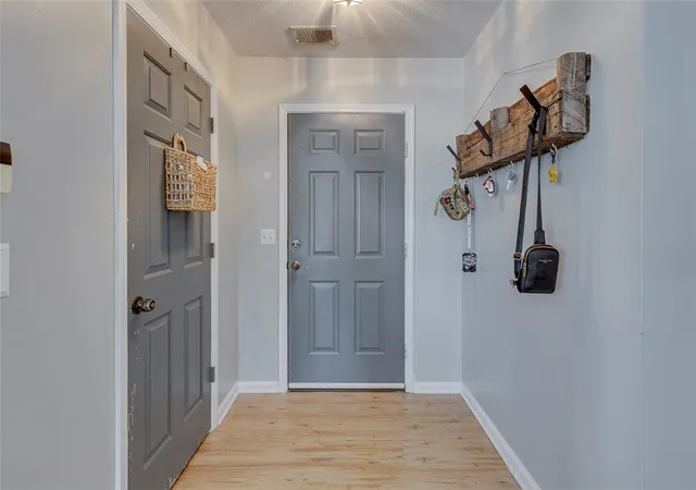 Photo 4 of Single family home for sale at 117 Soren Ln, Anderson, SC 29621 | MLS# 20303130 | Listing updated on 2026-09-23