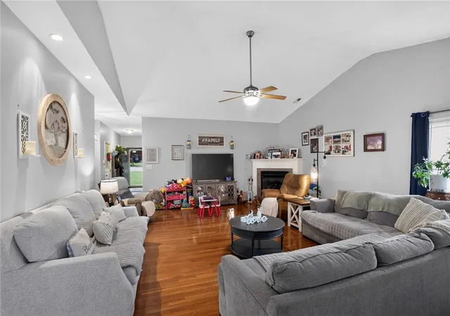 Photo 3 of Single family home for sale at 144 Elliott Cir, Anderson, SC 29621 | MLS# 20303138 | Listing updated on 2026-09-01