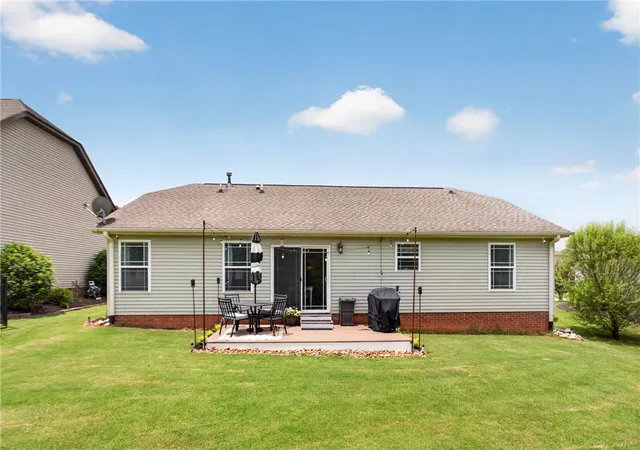4th image of 309 S Stonegate Dr, Seneca, SC 29678 | MLS# 20303164