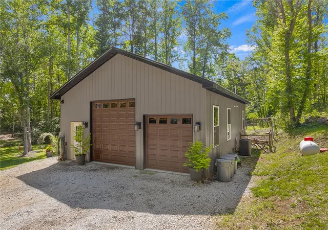 Photo 2 of Single family home for sale at 3306 Moorefield Memorial Hwy, Pickens, SC 29671 | MLS# 20303187 | Listing updated on 2026-06-29