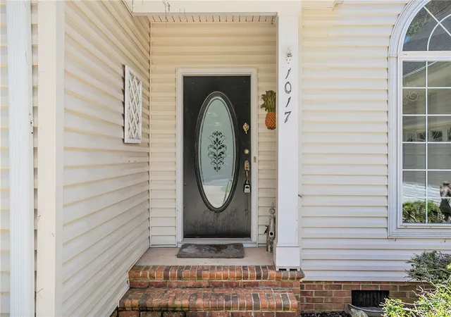 Photo 3 of Single family home for sale at 1017 Cove Cir, Anderson, SC 29626 | MLS# 20303183 | Listing updated on 2026-07-23