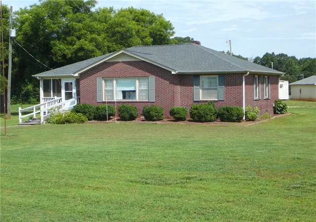 Photo 1 of Single family home for sale at 1430 Grady Hall Rd, Anderson, SC 29626 | MLS# 20303216 | Listing updated on 2026-07-27