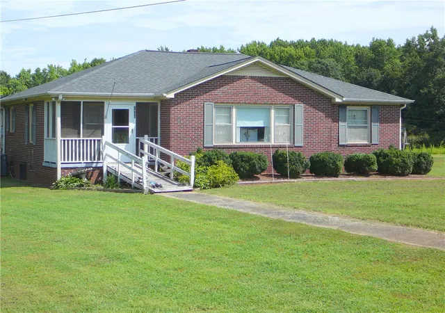 Photo 2 of Single family home for sale at 1430 Grady Hall Rd, Anderson, SC 29626 | MLS# 20303216 | Listing updated on 2026-07-27