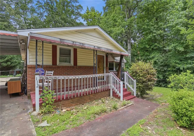 Homes for sale in Greenville, SC | 112 Vesta Dr, Greenville, SC 29611 | MLS# 20303223