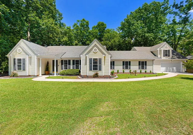 Homes for sale in Westminster, SC | 204 Cheyenne Dr, Westminster, SC 29693 | MLS# 20303236