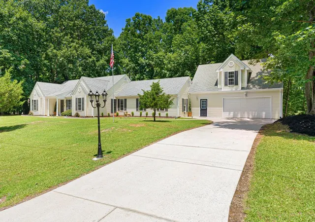 Homes for sale in Westminster, SC | 204 Cheyenne Dr, Westminster, SC 29693 | MLS# 20303236