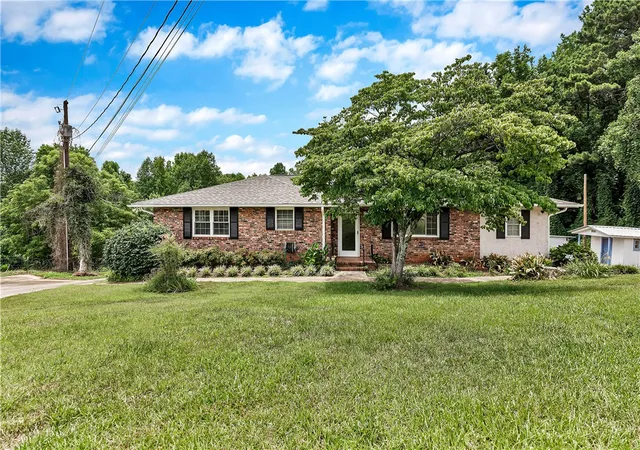 Homes for sale in Greenville, SC | 22 Abelia Dr, Greenville, SC 29617 | MLS# 20303237
