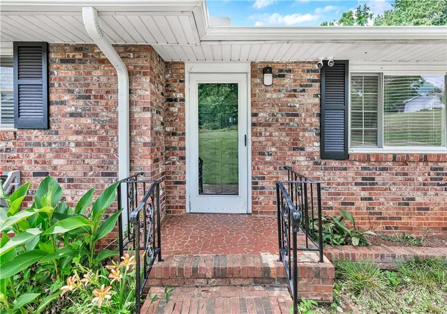 Photo 3 of Single family home for sale at 22 Abelia Dr, Greenville, SC 29617 | MLS# 20303237 | Listing updated on 2026-08-04