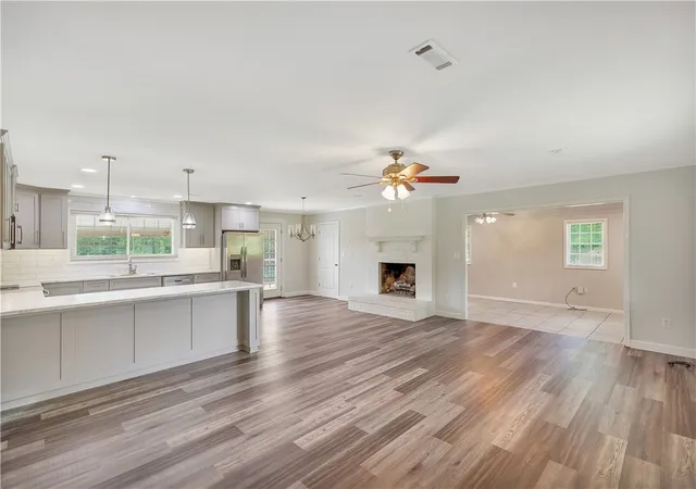 Photo 3 of Single family home for sale at 22 Abelia Dr, Greenville, SC 29617 | MLS# 20303237 | Listing updated on 2026-08-04