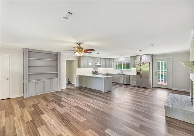 Photo 4 of Single family home for sale at 22 Abelia Dr, Greenville, SC 29617 | MLS# 20303237 | Listing updated on 2026-08-04
