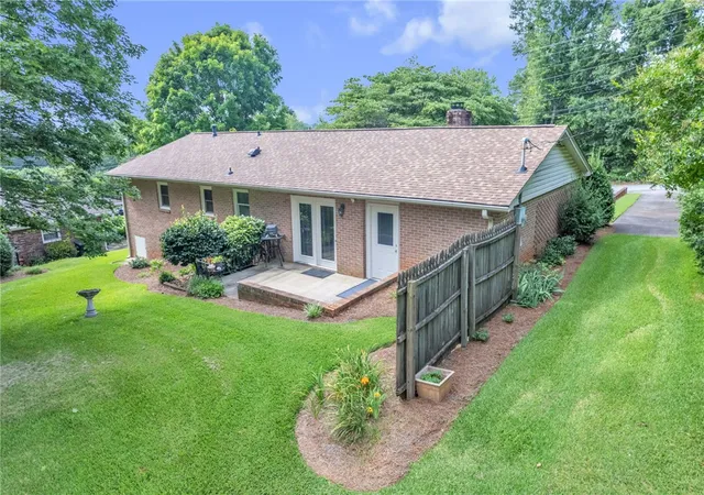 2nd image of 200 Rampey St, Easley, SC 29640 | MLS# 20303285