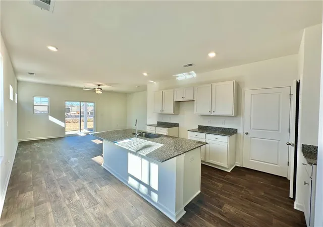 5th image of 563 Seaborn Cir, Pendleton, SC 29670 | MLS# 20303294