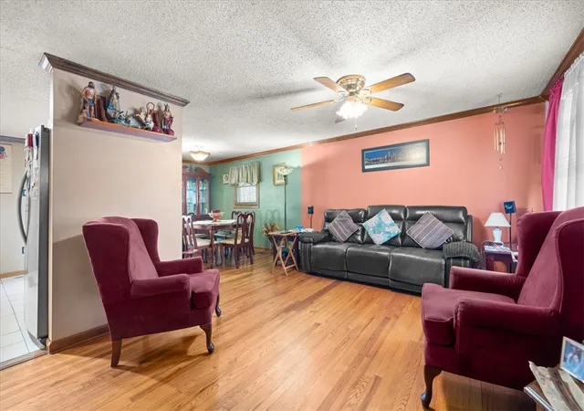 Photo 3 of Single family home for sale at 958 Avondale Dr, Seneca, SC 29672 | MLS# 20303110 | Listing updated on 2026-07-23