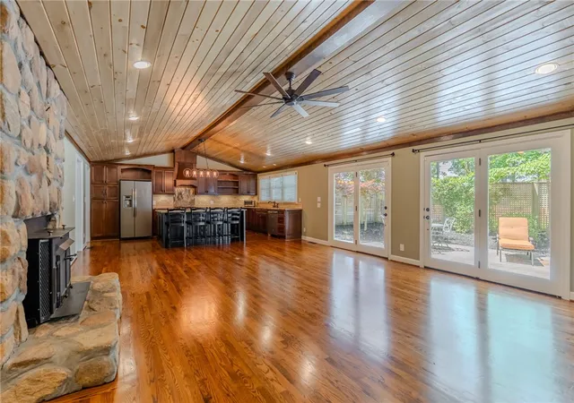 Photo 3 of Single family home for sale at 214 Spring Dr, Easley, SC 29642 | MLS# 20303269 | Listing updated on 2026-07-22