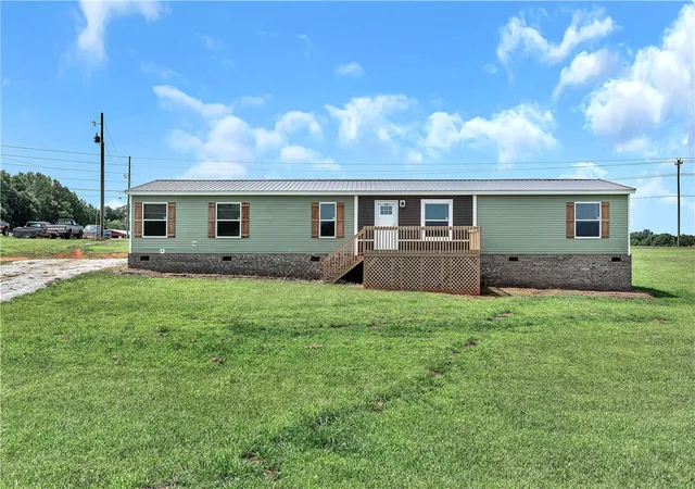 Homes for sale in Fair Play, SC | 1065 Hwy 182 Rd, Fair Play, SC 29643 | MLS# 20303327