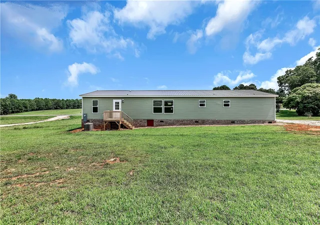 Homes for sale in Fair Play, SC | 1065 Hwy 182 Rd, Fair Play, SC 29643 | MLS# 20303327