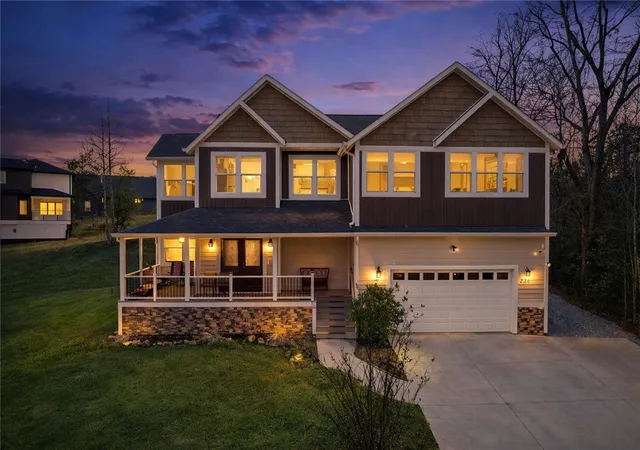 Photo 1 of Single family home for sale at 226 Hammond Cir, Anderson, SC 29621 | MLS# 20303366 | Listing updated on 2026-09-02