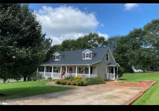 Photo 1 of Single family home for sale at 200 Dean St, Pickens, SC 29671 | MLS# 20303424 | Listing updated on 2026-09-25