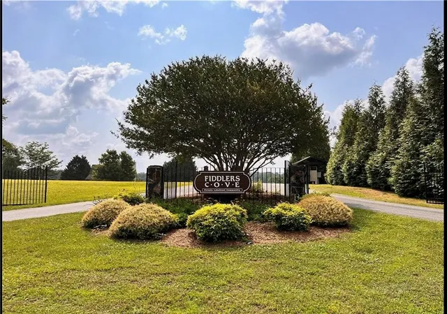 Land for sale at Tract 1j The Bear Blvd, Tamassee, SC 29686 | MLS# 20303253