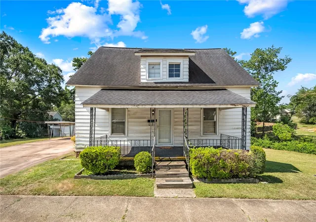 Photo 1 of Sale Pending at 425 Pennsylvania Ave, Greer, SC 29650 | MLS# 20303263 | Listing updated on 2026-08-27