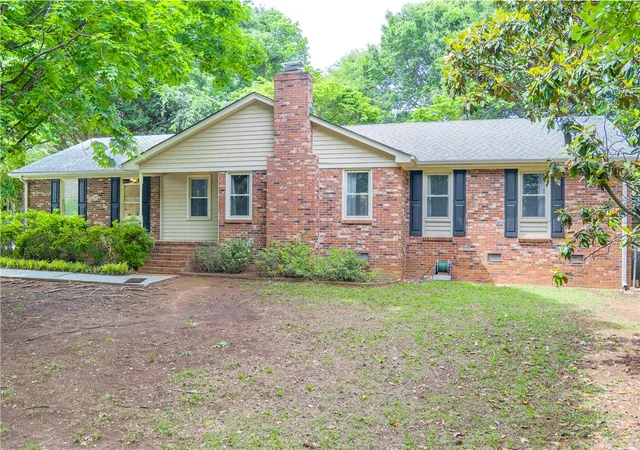 Photo 1 of Single family home for sale at 205 Southgate Cir, Piedmont, SC 29673 | MLS# 20303434 | Listing updated on 2026-09-15