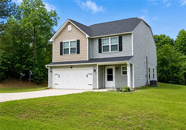 Photo 3 of Single family home for sale at 15 Kiev Ct, Anderson, SC 29626 | MLS# 20303435 | Listing updated on 2026-09-14