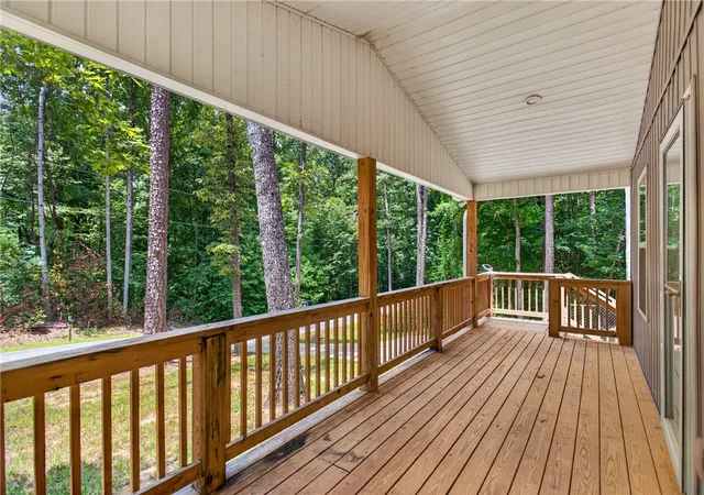 Homes for sale in Westminster, SC | 215 Tallulah Dr, Westminster, SC 29693 | MLS# 20303456