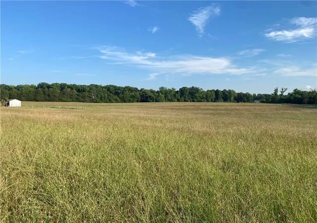 Homes for sale in Iva, SC | 6979 28 Hwy, Iva, SC 29655 | MLS# 20303428