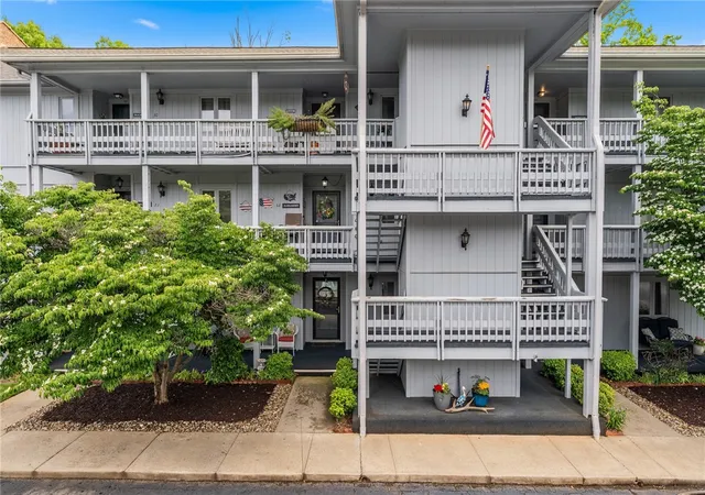 Photo 1 of Condo for sale at 32 Harbor Gate, Anderson, SC 29625 | MLS# 20303436 | Listing updated on 2026-07-26