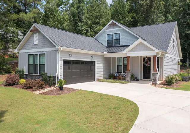 Homes for sale in Fair Play, SC | 1111 Bay Dr, Fair Play, SC 29643 | MLS# 20303129