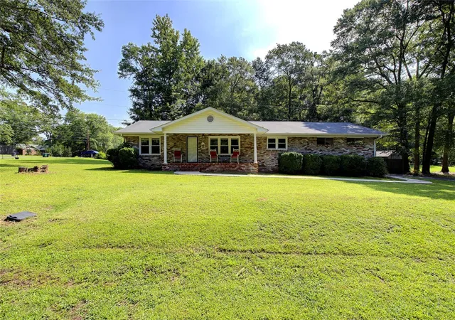 Homes for sale in Williamston, SC | 303 Mill St, Williamston, SC 29697 | MLS# 20303283