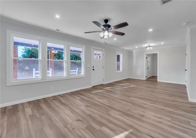 Photo 2 of Single family home for sale at 154 Holliday Rd, Six Mile, SC 29682 | MLS# 20303453 | Listing updated on 2026-08-17