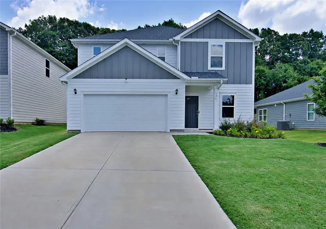 Photo 1 of Single family home for sale at 121 Willoughby Way, Piedmont, SC 29673 | MLS# 20303288 | Listing updated on 2026-08-03