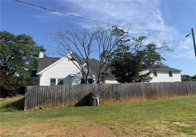 Homes for sale in Easley, SC | 105 S 5th St, Easley, SC 29640 | MLS# 20303043