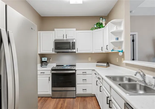 Photo 3 of Sale Pending at 160 Wexford Dr #206, Anderson, SC 29621 | MLS# 20303475 | Listing updated on 2026-09-13
