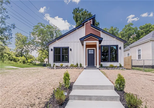 2nd image of 207 Brissey St, Anderson, SC 29624 | MLS# 20303509