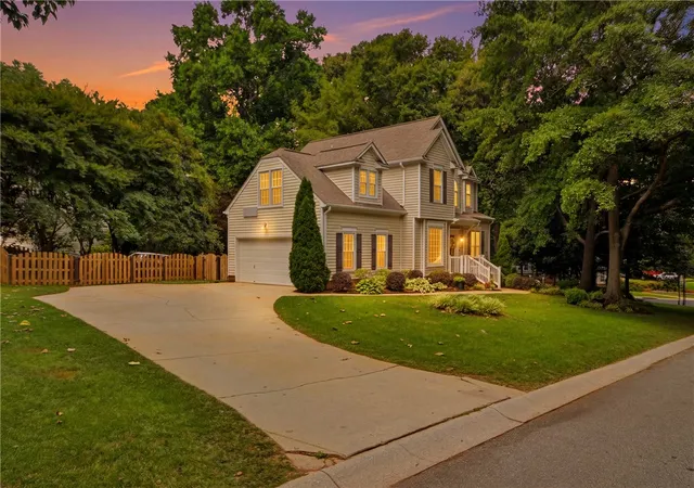 2nd image of 5 Wild Horse Creek Dr, Simpsonville, SC 29680 | MLS# 20303415