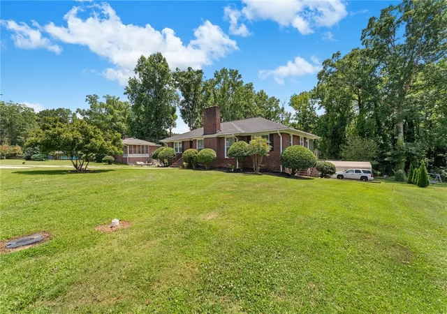 Photo 2 of Single family home for sale at 108 Hiawatha Dr, Belton, SC 29627 | MLS# 20303372 | Listing updated on 2026-09-17