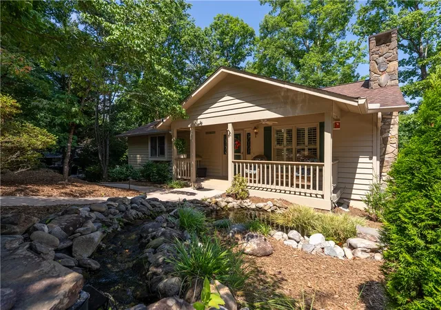 Photo 1 of Single family home for sale at 42 Foremast Dr, Salem, SC 29676 | MLS# 20303514 | Listing updated on 2026-07-13