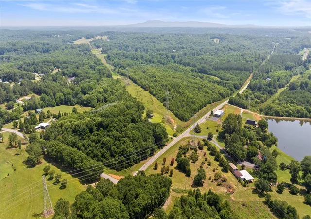 37th image of 721 Latham Rd, Easley, SC 29640 | MLS# 20303526