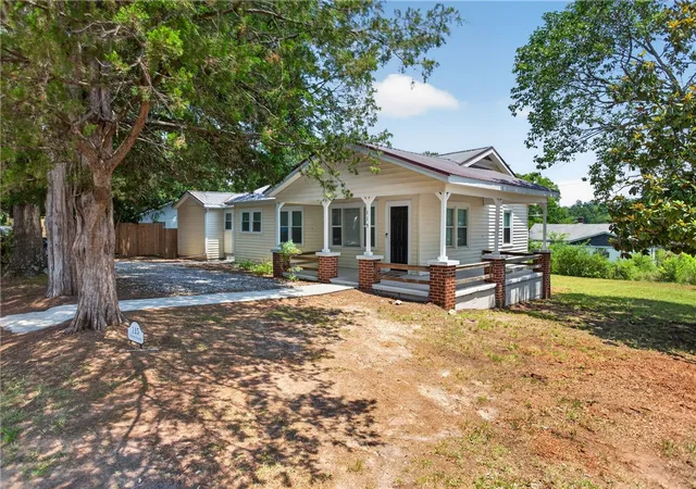 1st image of 115 Pelfrey St, Seneca, SC 29672 | MLS# 20303532